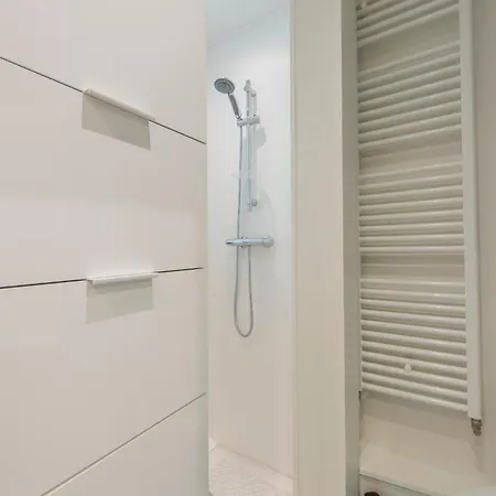 Musiciens Joli Duplex 2 Garage Privatif Et Terrasse *